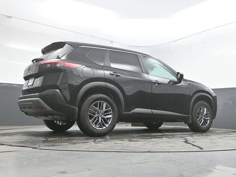 Used 2023 Nissan Rogue S AWD/4WD image 38