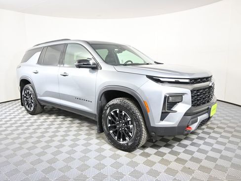 Used 2026 Chevrolet Traverse Z71 w/ LPO, Floor Liner Package AWD/4WD image 9