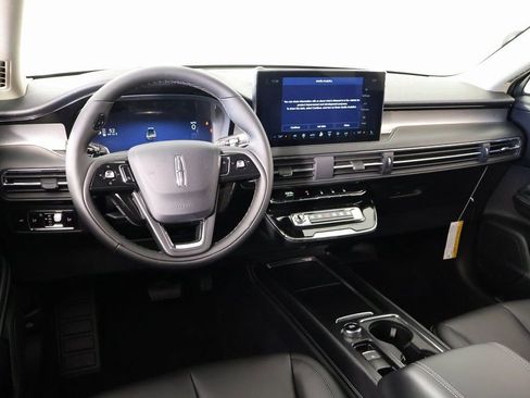 New 2026 Lincoln Corsair Premiere FWD image 2