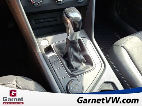 Certified 2022 Volkswagen Taos SE image 15