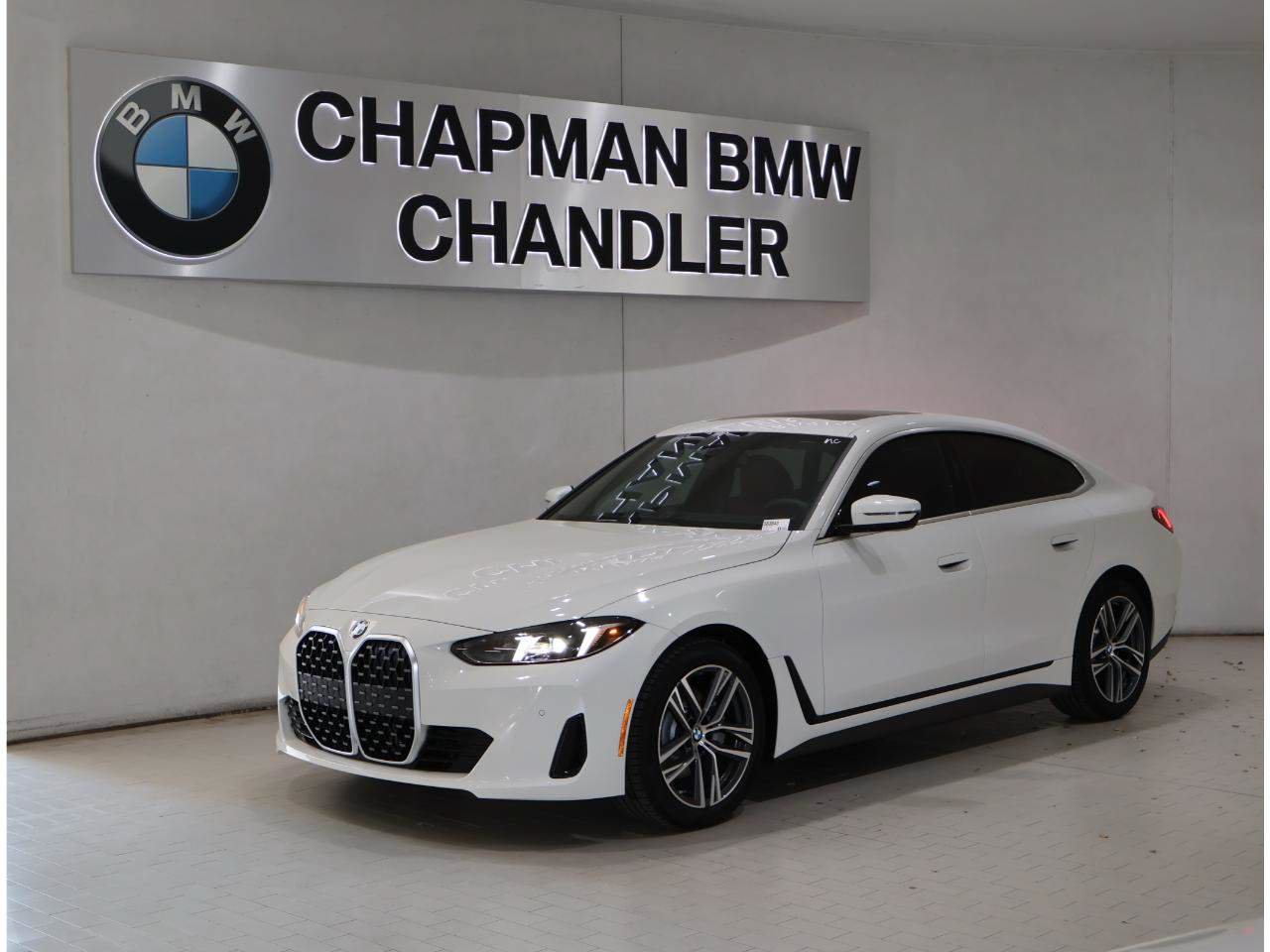 New 2026 BMW 430i w/ Premium Package RWD image 1