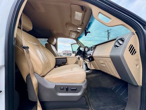 Used 2012 Ford F250 Lariat w/ Lariat Interior Pkg AWD/4WD image 27
