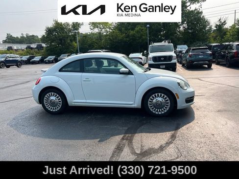 Used 2016 Volkswagen Beetle 1.8T SE FWD image 4