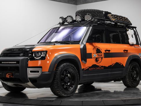 Used 2022 Land Rover Defender 110 S image 2