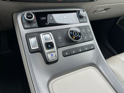 Used 2023 Hyundai Palisade Calligraphy image 20