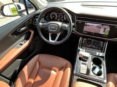 Used 2023 Audi Q7 3.0T Premium w/ Convenience Package AWD/4WD image 9