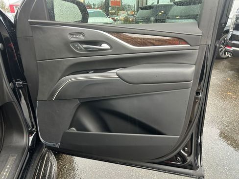 Used 2021 Cadillac Escalade ESV Sport Platinum image 25