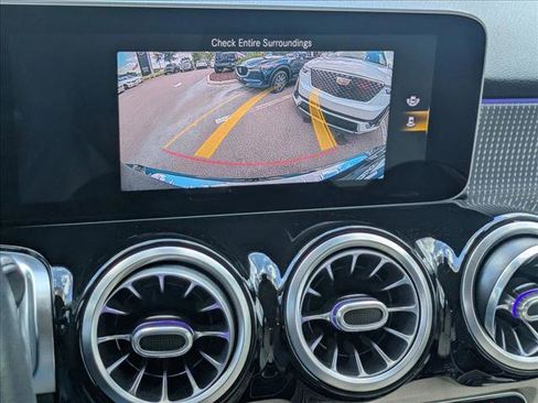 Used 2020 Mercedes-Benz GLB 250 image 12