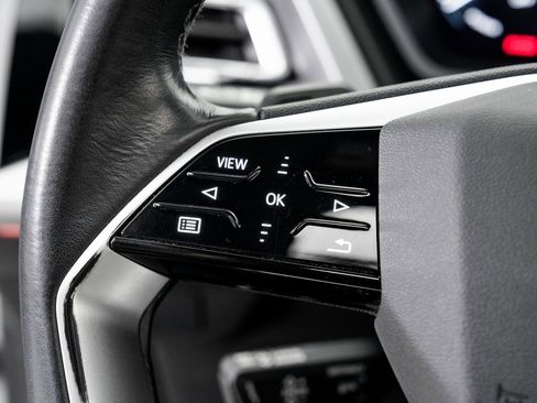 Used 2022 Audi Q4 e-tron Premium Plus image 12