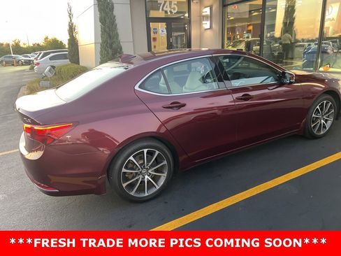 Used 2016 Acura TLX V6 image 2