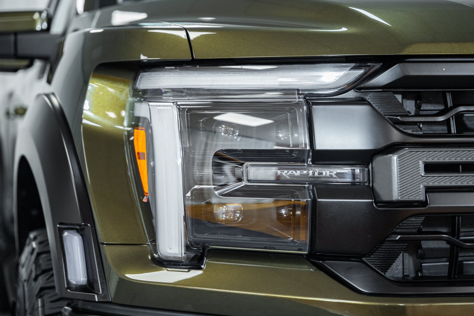 Certified 2025 Ford F150 Raptor AWD/4WD image 15