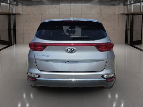 Used 2022 Kia Sportage LX image 8