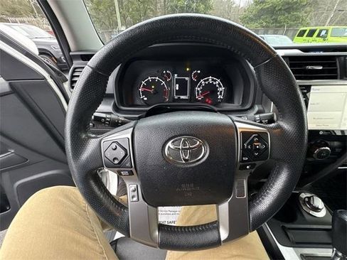 Used 2021 Toyota 4Runner SR5 Premium image 15