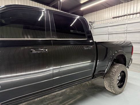 Used 2019 RAM 2500 Laramie w/ Night Edition AWD/4WD image 6