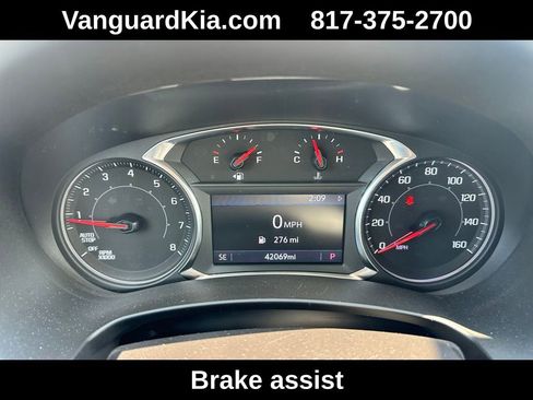 Used 2024 GMC Terrain SLT image 17