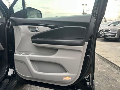 Used 2019 Honda Pilot Touring image 29