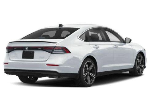 Used 2023 Honda Accord Sport image 2
