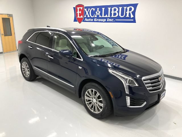 Used 2017 Cadillac XT5 Luxury w/ Driver Awareness Package FWD image 3