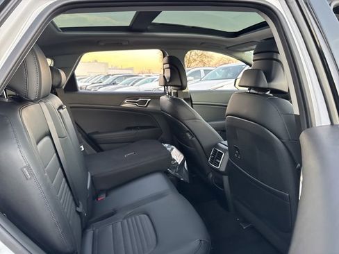 New 2025 Kia Sportage SX image 20