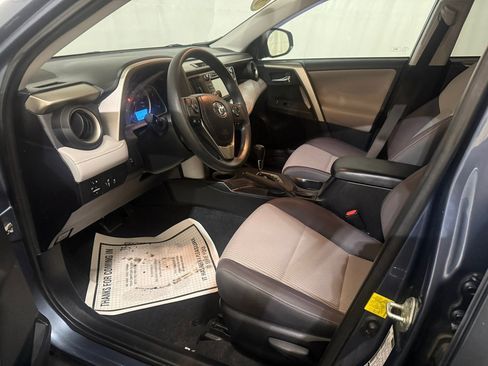Used 2014 Toyota RAV4 XLE image 21