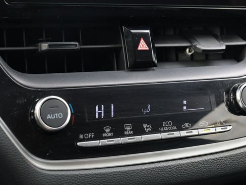 Used 2024 Toyota Corolla LE image 19