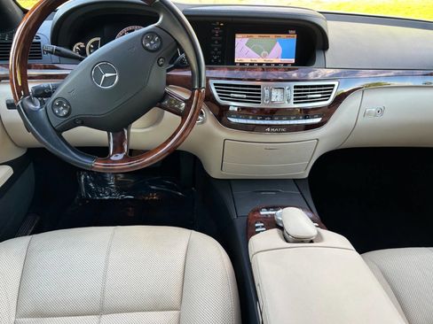 Used 2009 Mercedes-Benz S 550 4MATIC image 24