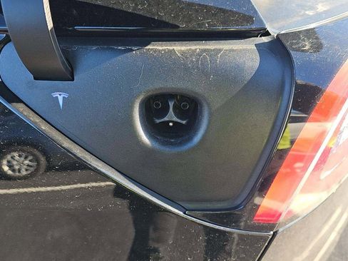 Used 2021 Tesla Model Y Long Range image 19