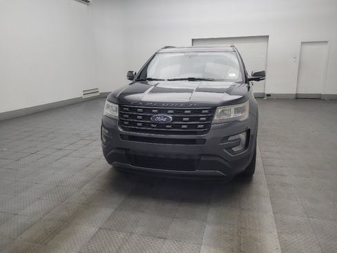 Used 2017 Ford Explorer XLT w/ Equipment Group 202A FWD image 15