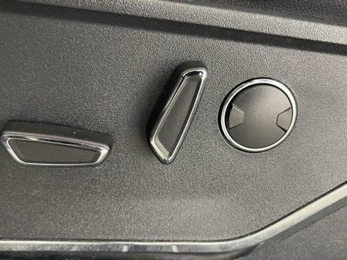 Used 2023 Ford F150 Lariat w/ Equipment Group 502A High image 35