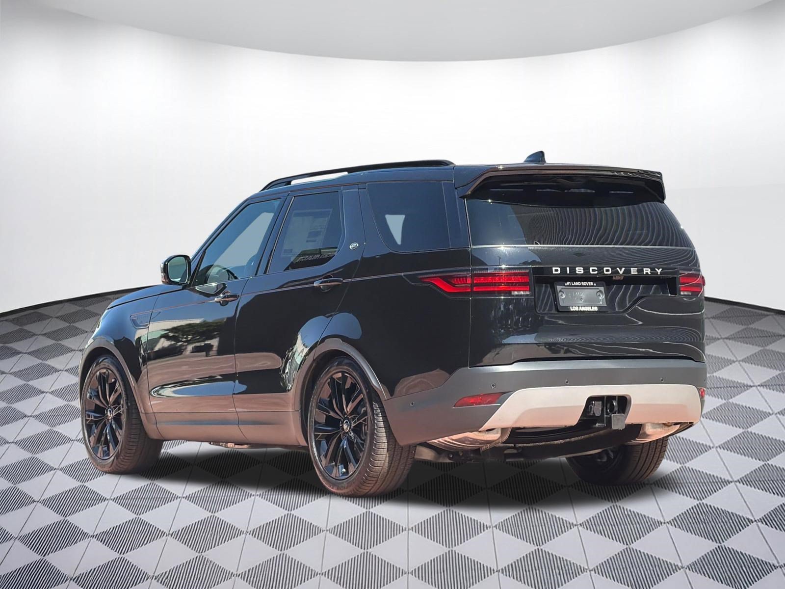 New 2026 Land Rover Discovery S AWD/4WD image 3