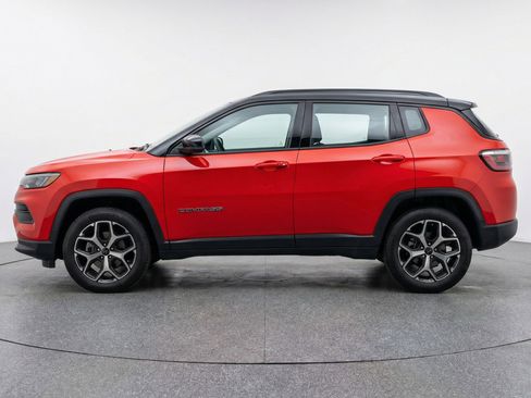 Used 2025 Jeep Compass Limited AWD/4WD image 5