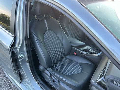 Used 2024 Toyota Camry SE FWD image 15