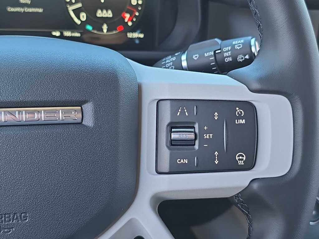 New 2026 Land Rover Defender 110 X-Dynamic SE AWD/4WD image 18