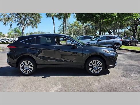 Used 2021 Toyota Venza Limited image 42