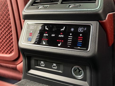 Used 2022 Audi S7 Premium Plus w/ S Sport Package image 37