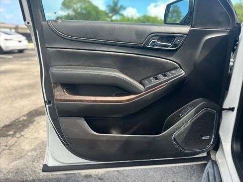 Used 2019 Chevrolet Suburban LT AWD/4WD image 12