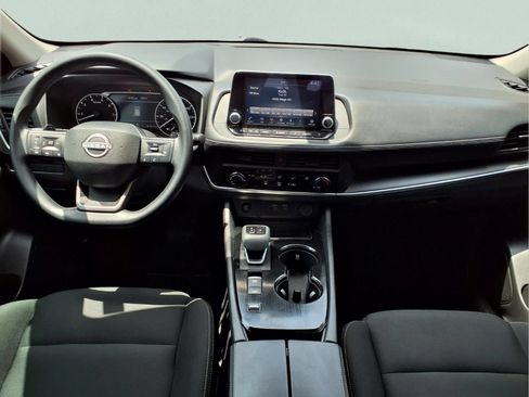 Used 2025 Nissan Rogue S FWD image 13