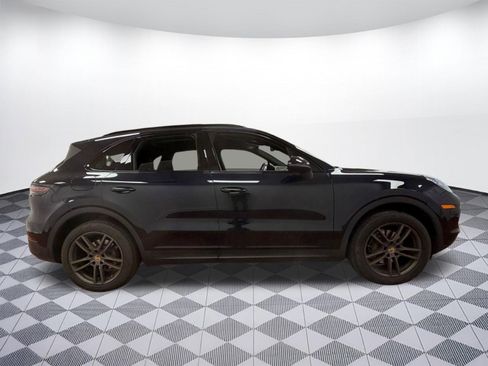 Used 2019 Porsche Cayenne AWD image 7