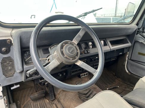 Used 1989 Jeep Wrangler Laredo image 26