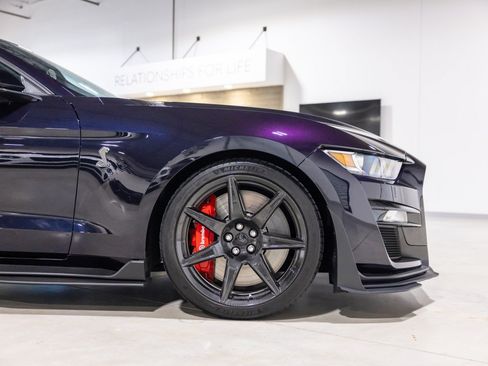 Used 2022 Ford Mustang Shelby GT500 w/ Carbon Fiber Track Pack RWD image 26