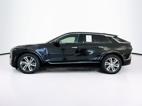 Used 2024 Cadillac Lyriq Tech AWD/4WD image 4