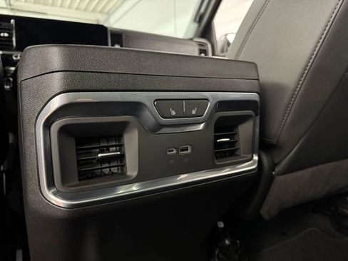 Used 2024 GMC Sierra 1500 SLT w/ SLT Premium Plus Package AWD/4WD image 36