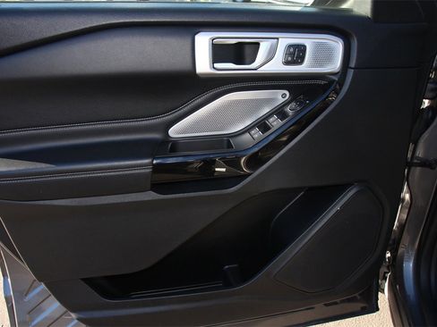 Certified 2021 Ford Explorer ST w/ Equipment Group 401A image 22