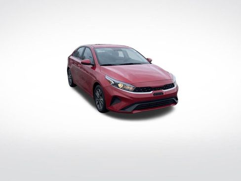 Used 2024 Kia Forte LXS image 7
