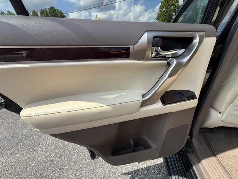Used 2014 Lexus GX 460 w/ Premium Package AWD/4WD image 14