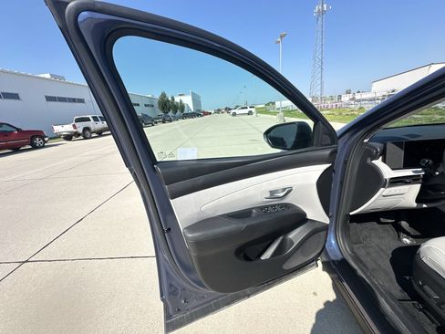 Used 2025 Hyundai Tucson SEL AWD/4WD image 23