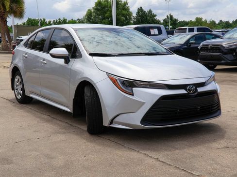 Used 2026 Toyota Corolla LE FWD image 23