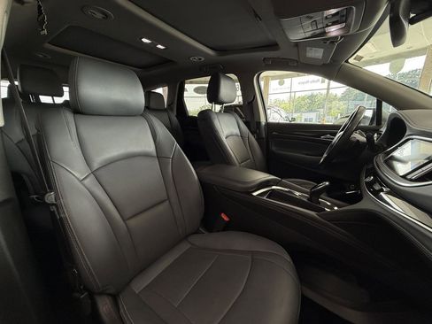 Used 2021 Buick Enclave Essence w/ LPO, Touring Package image 38