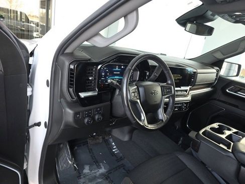 Used 2023 Chevrolet Silverado 1500 RST image 21