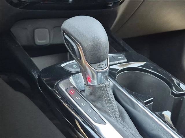 Used 2025 Chevrolet Trax LT w/ LT Convenience Package FWD image 12